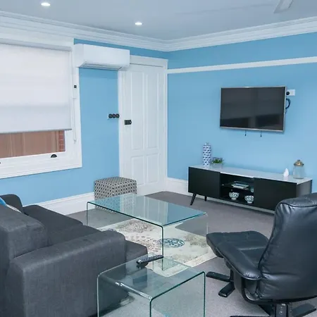 Blue Door Apartment 2 - Spacious Cbd Apartment Orange Exterior photo