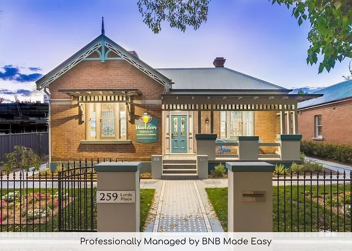 Blue Door Apartment 2 - Spacious Cbd Apartment