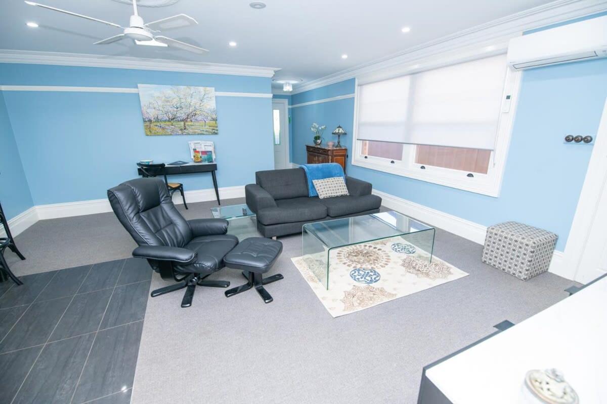 Blue Door 2 - Spacious Cbd